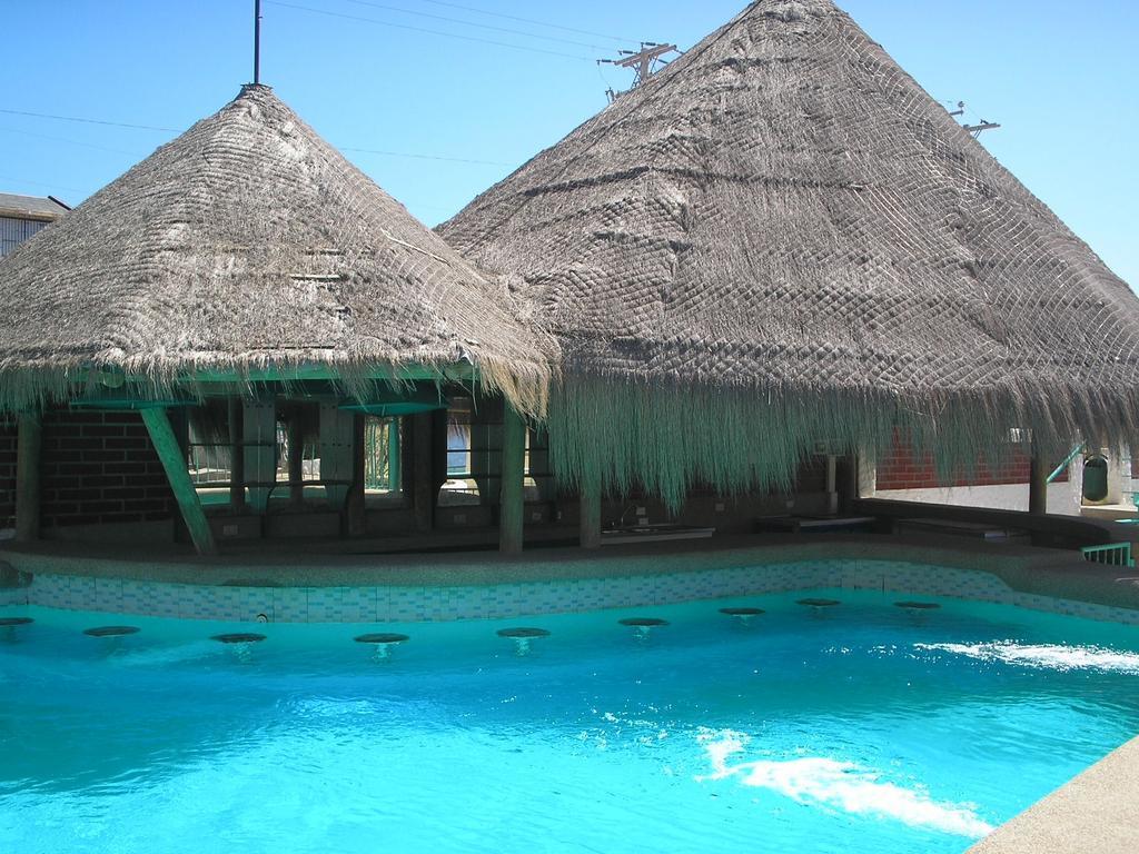 Resort Puertas Del Sol Ел Киско Екстериор снимка