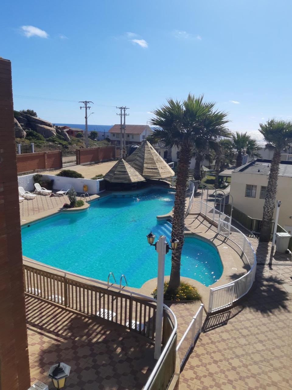 Resort Puertas Del Sol Ел Киско Екстериор снимка